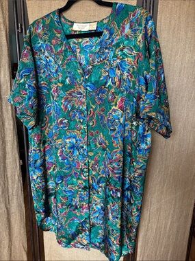 Vintage Victoria's Secret Teal Floral Short Sleeve Shimmery Night Gown